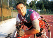 Мастер спорта Валерий Рыжков на вираже.